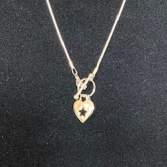 NWT Lia Sophia Silver Heart Necklace - Picture 2 of 6